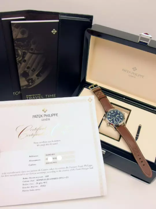 Patek Philippe Calatrava Pilot Travel Time 5524G Whitegold Full Set 2017 photo 11