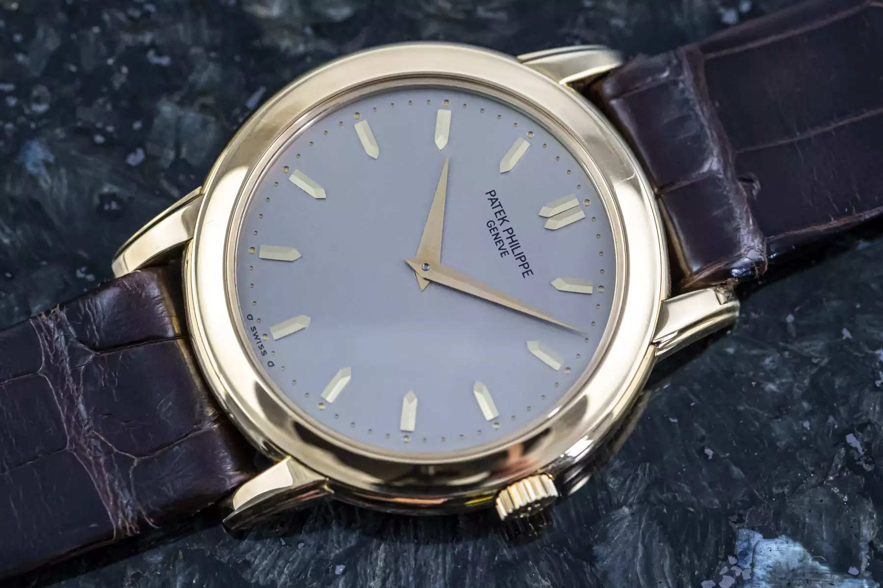 Patek Philippe 5032 Calatrava screwed Caseback Automatic Cal. 240 36 mm