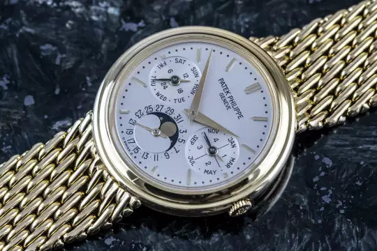 Patek Philippe 3945 Perpetual Calendar 3940 with Gold Bracelet Yellowgold photo 10