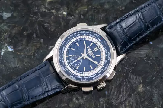 Patek Philippe 5930 Whitegold Worldtime Chronograph Full Set 2018 photo 10