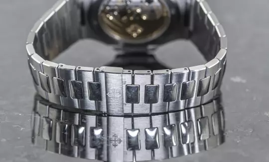 Patek Philippe 5711 white dial Nautilus calibre 26-330 Full Set 2019 photo 10