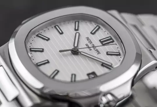 Patek Philippe 5711 white dial Nautilus calibre 26-330 Full Set 2019 photo 2