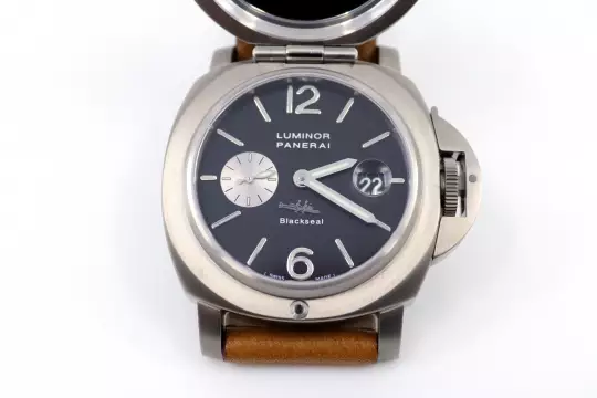 Panerai PAM00076 limited Blackseal Luminor NOS Titanum Full Set photo 5