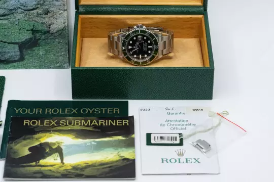 Rolex 16610 Submariner Date Kermit Full Set 2004 Steel F Serial photo 9
