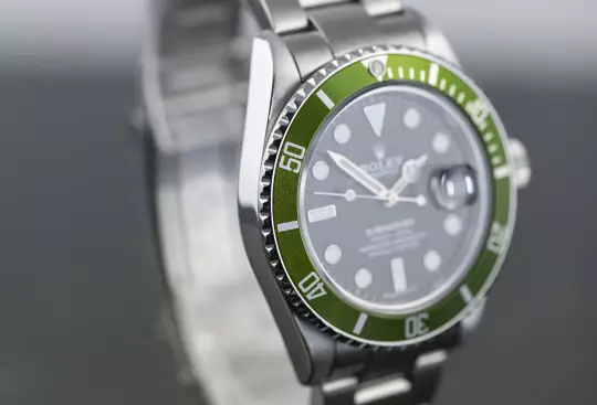 Rolex 16610 Submariner Date Kermit Full Set 2004 Steel F Serial photo 10