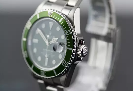 Rolex 16610 Submariner Date Kermit Full Set 2004 Steel F Serial photo 11
