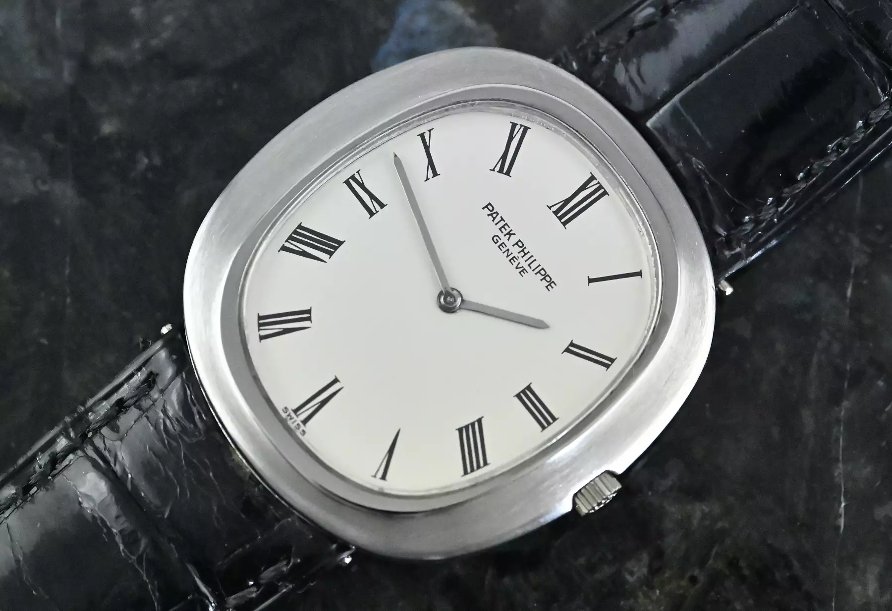 Patek Philippe 3589 Jumbo Ellipse D'Or Cal. 28-255 white gold