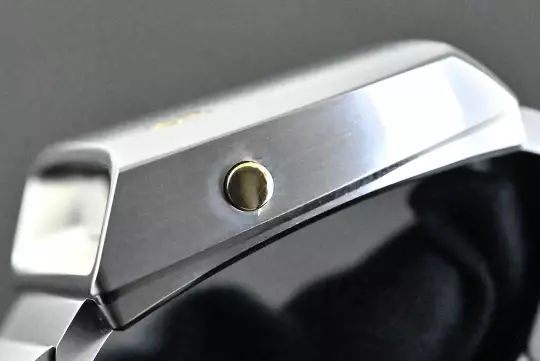 Girard Perregaux 39800-21-3199-6CM Casquette 2.0 Full Set Titanium & yellow gold photo 8