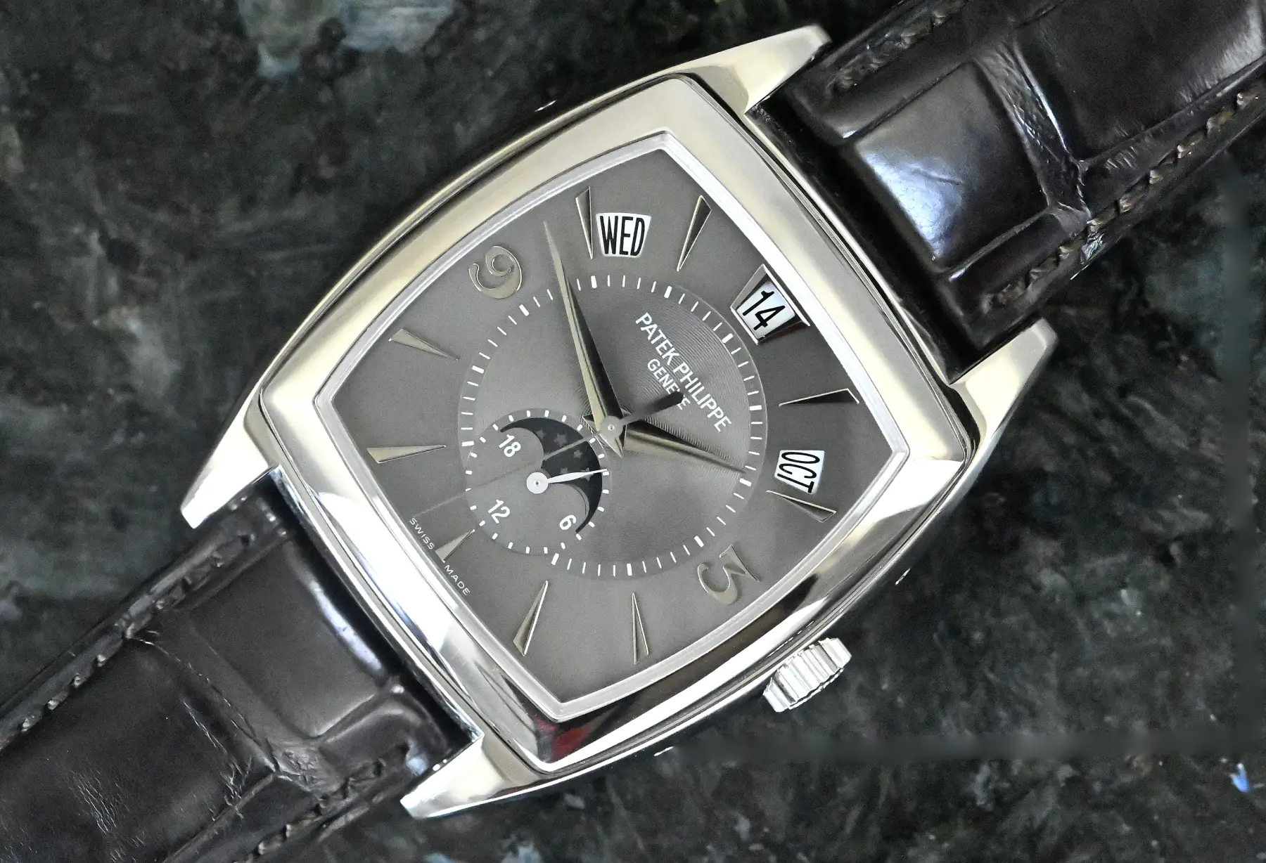 Patek Philippe 5135 Gondolo Calendario Annual Calendar Full Set white gold